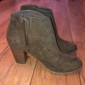 New old navy booties